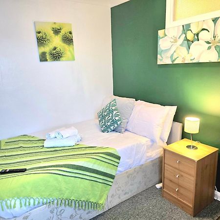 Gillings Villa -Perfect For Long & Short Stays Gillingham  Eksteriør bilde