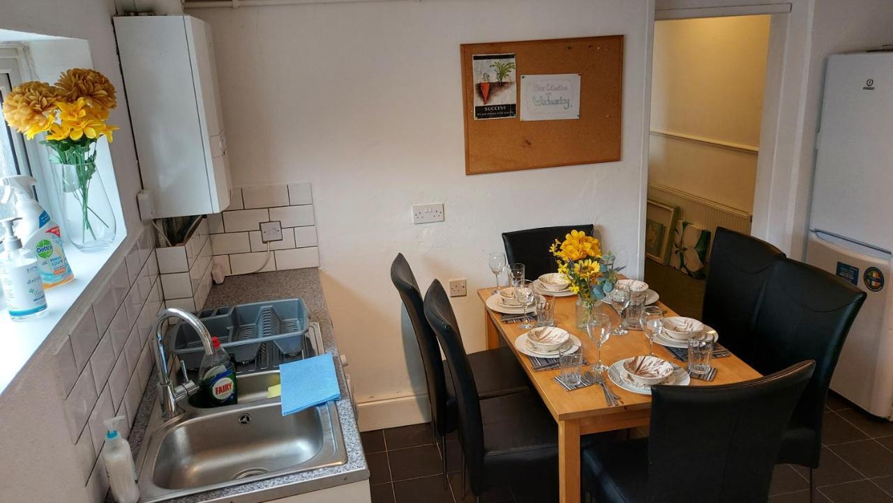 Gillings Villa -Perfect For Long & Short Stays Gillingham  Eksteriør bilde