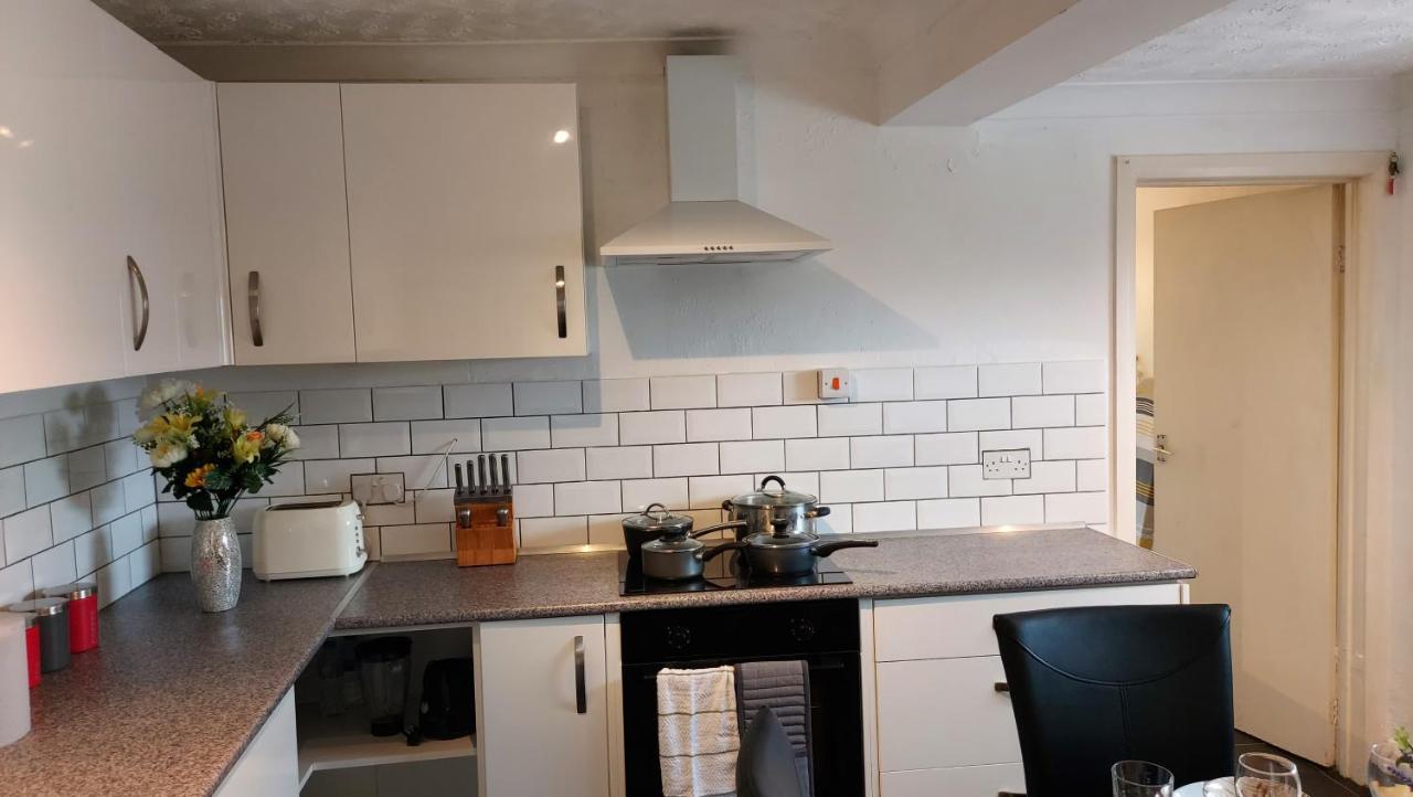 Gillings Villa -Perfect For Long & Short Stays Gillingham  Eksteriør bilde