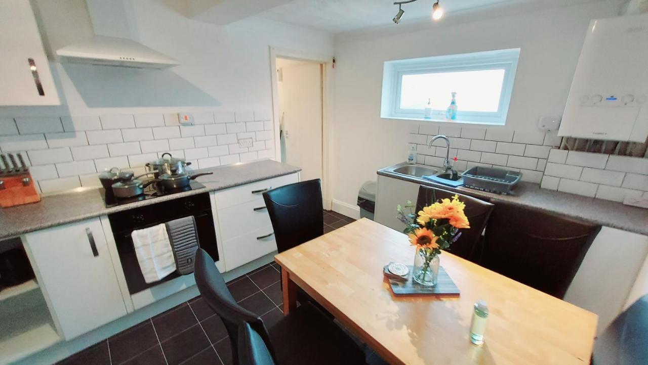 Gillings Villa -Perfect For Long & Short Stays Gillingham  Eksteriør bilde