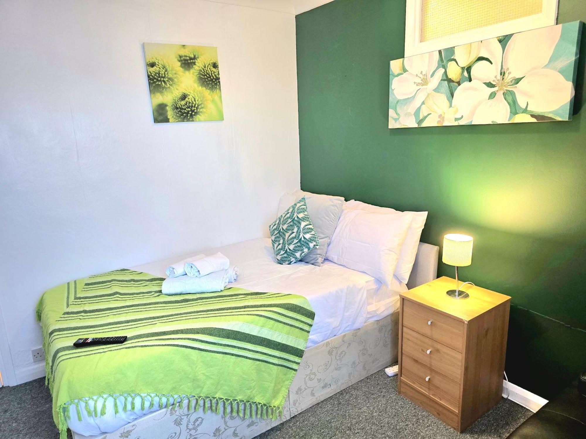Gillings Villa -Perfect For Long & Short Stays Gillingham  Eksteriør bilde