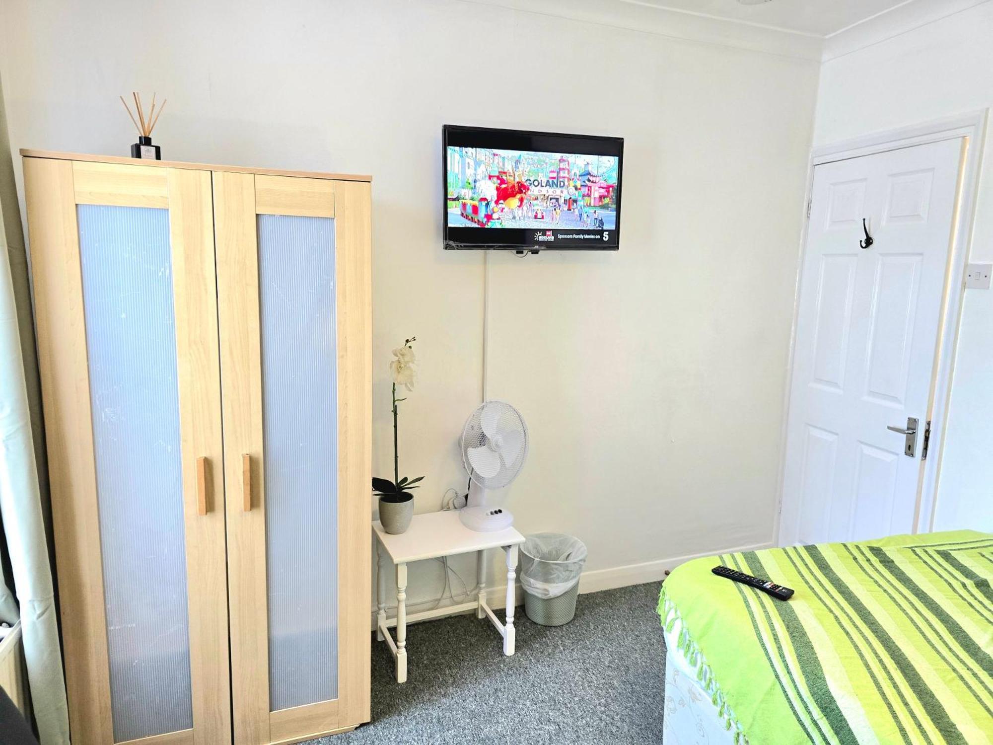 Gillings Villa -Perfect For Long & Short Stays Gillingham  Eksteriør bilde